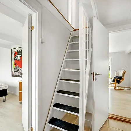 Hovedgaden 77 * Lokken