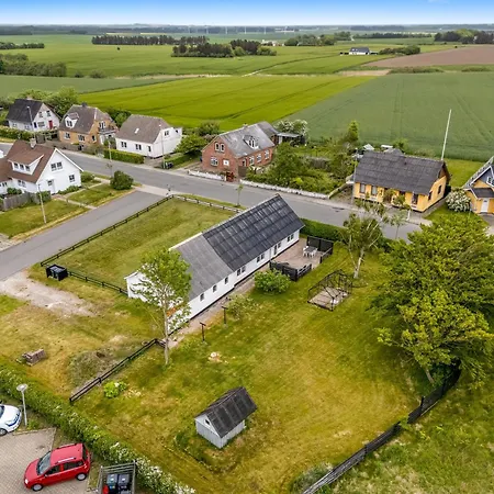 Hovedgaden 77 * Lokken